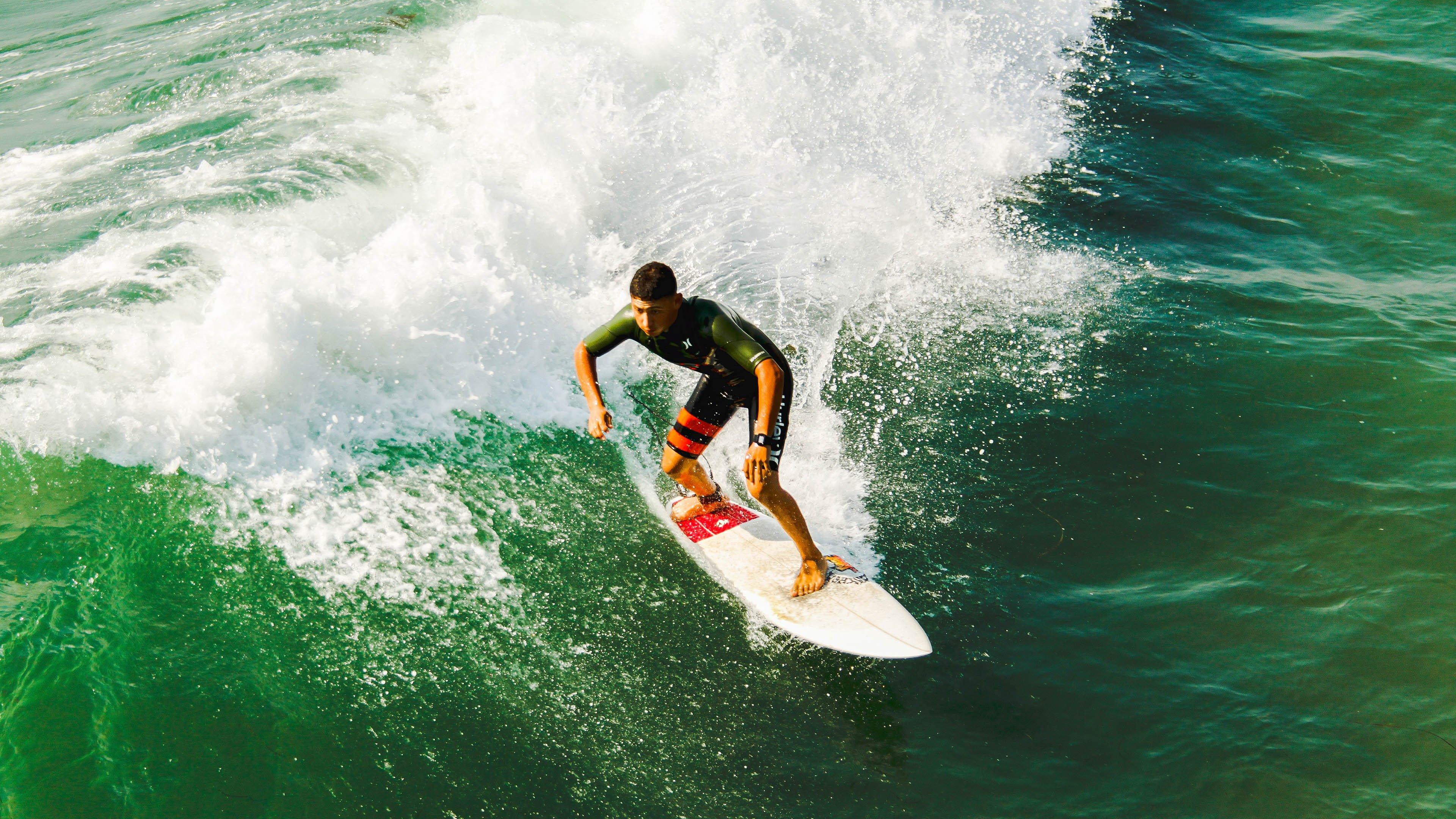 足坛一夜风云定，世界杯32强尘埃落定，葡挪直通，意大利坠入附加赛险途